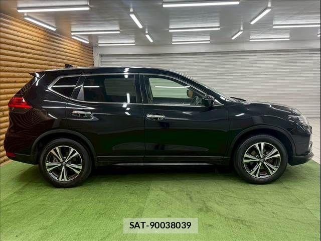 Nissan X-TRAIL 2019-07 5883443-17