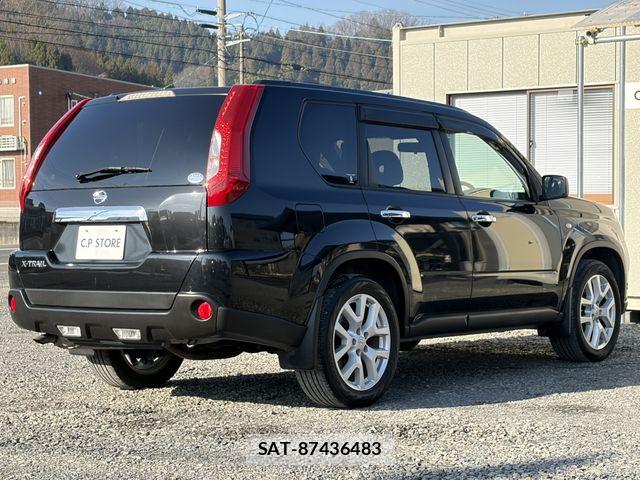 Nissan X-TRAIL 2013-07 5883519-14