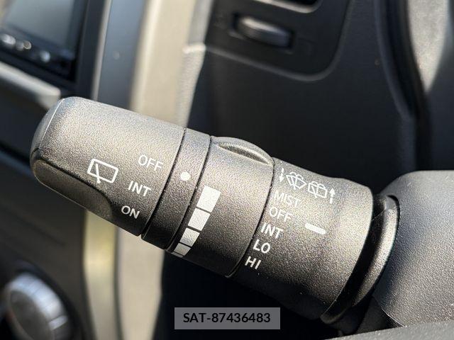 Nissan X-TRAIL 2013-07 5883519-26