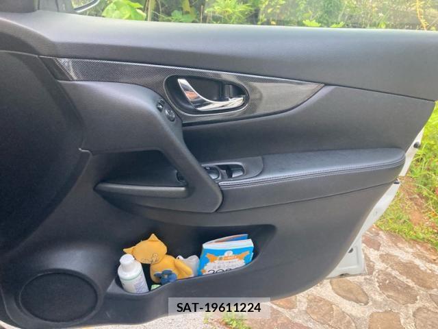 Nissan X-TRAIL 2015-05 6615868-25