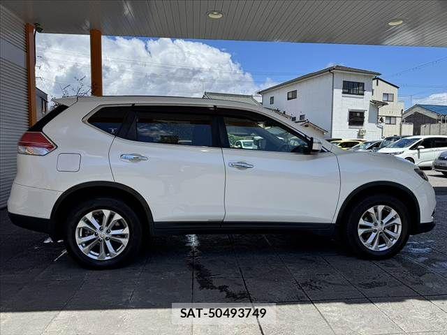 Nissan X-TRAIL 2015-10 6678870-11