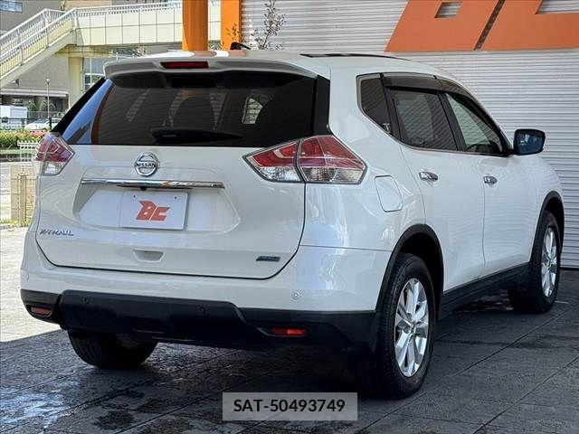 Nissan X-TRAIL 2015-10 6678870-12