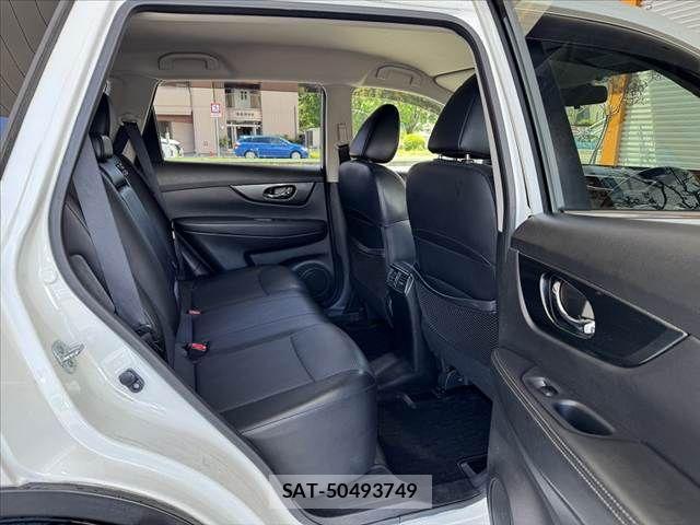Nissan X-TRAIL 2015-10 6678870-16