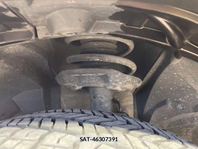 Nissan X-TRAIL 2016-01 6818159-19