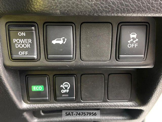 Nissan X-TRAIL 2019-07 6818147-4