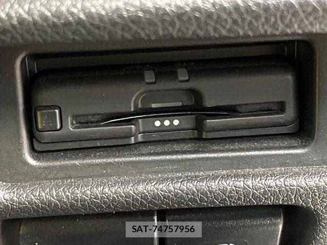 Nissan X-TRAIL 2019-07 6818147-6