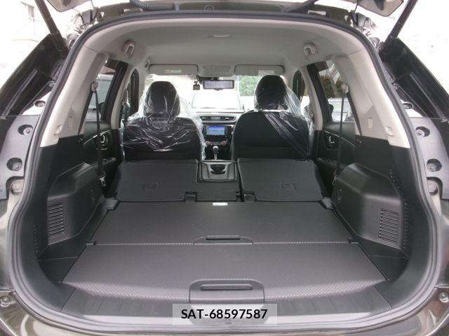 Nissan X-TRAIL 2019-11 6818149-9