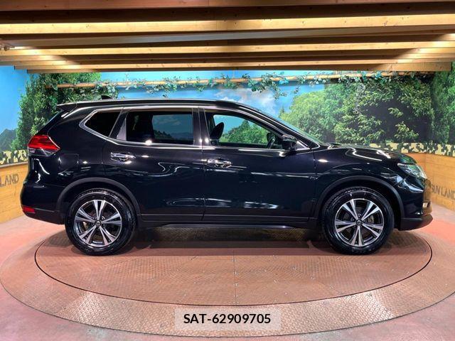 Nissan X-TRAIL 2019-05 6915802-15