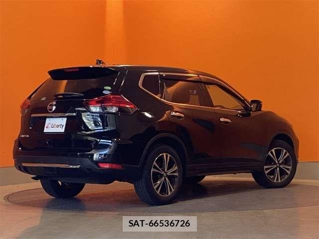 Nissan X-TRAIL 2018-03 6915815-12