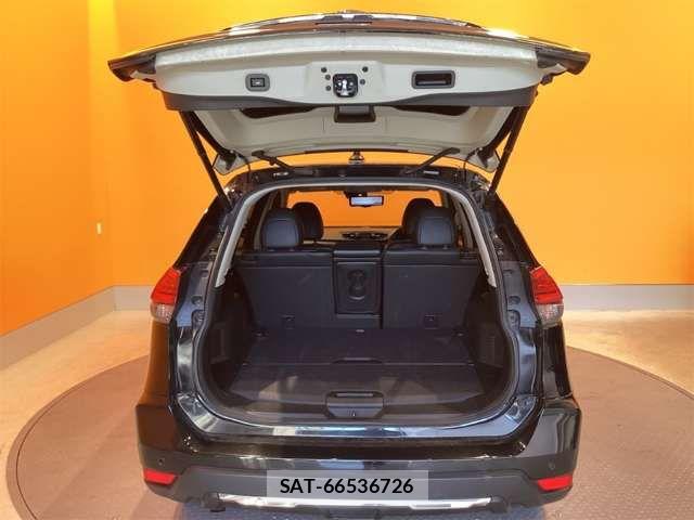 Nissan X-TRAIL 2018-03 6915815-16