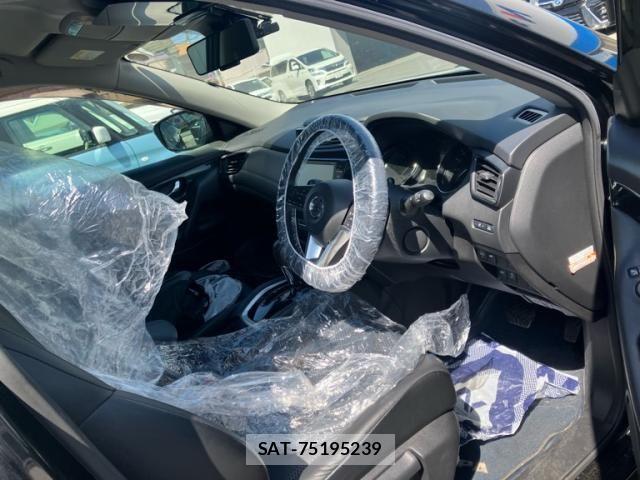 Nissan X-TRAIL 2018-05 6915816-10