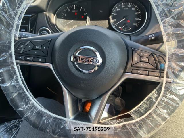 Nissan X-TRAIL 2018-05 6915816-11