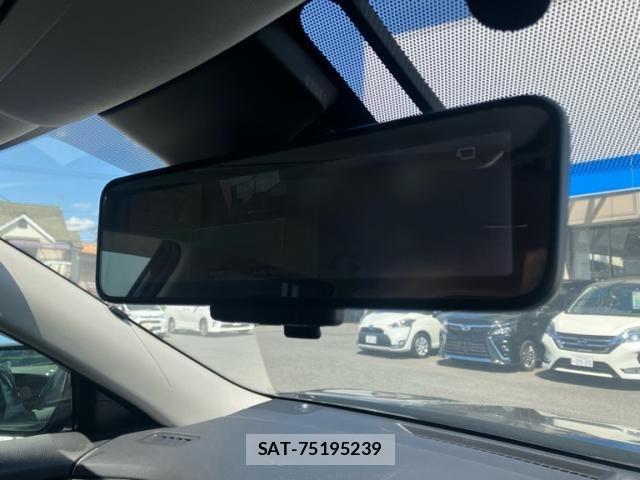 Nissan X-TRAIL 2018-05 6915816-18