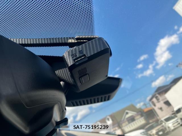 Nissan X-TRAIL 2018-05 6915816-19