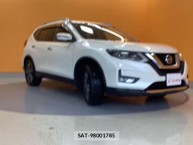 Nissan X-TRAIL 2017-09 6915806-10