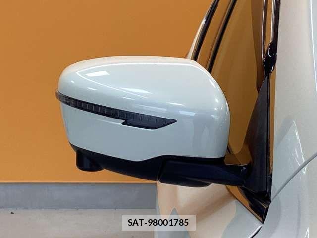 Nissan X-TRAIL 2017-09 6915806-14