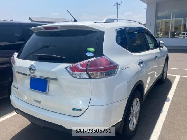 Nissan X-TRAIL 2015-09 6999291-3
