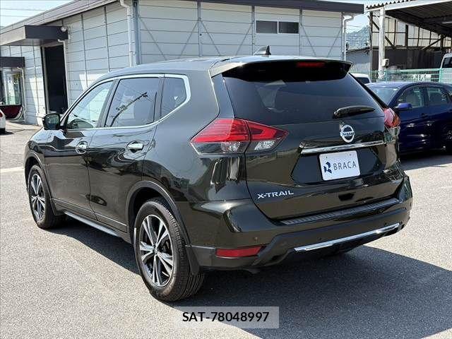Nissan X-TRAIL 2017-06 6999285-12