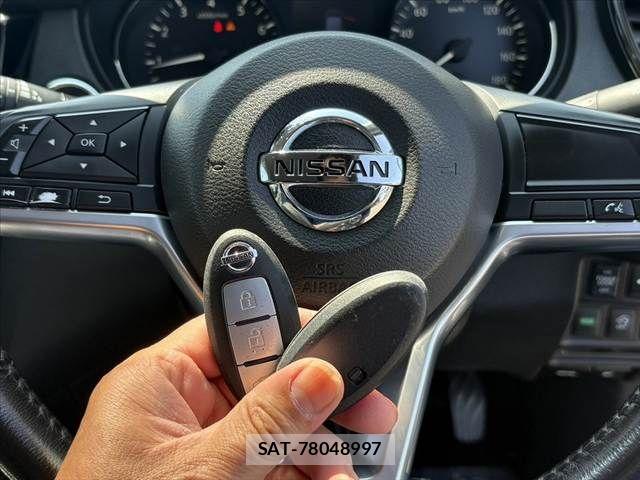 Nissan X-TRAIL 2017-06 6999285-6