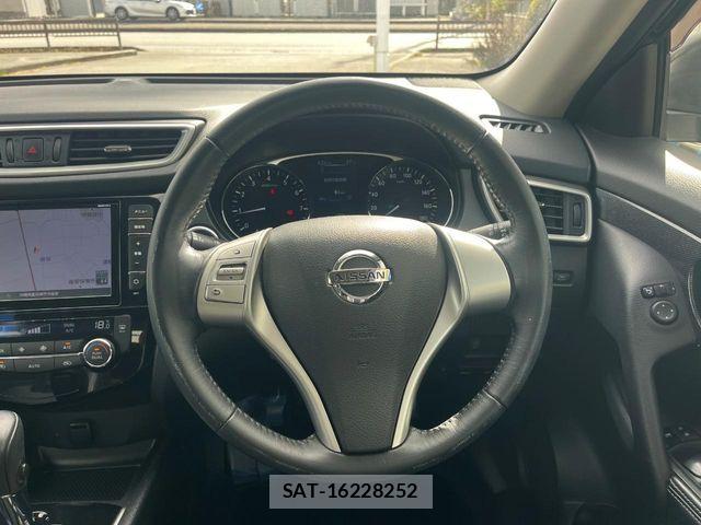Nissan X-TRAIL 2015-03 7021938-11