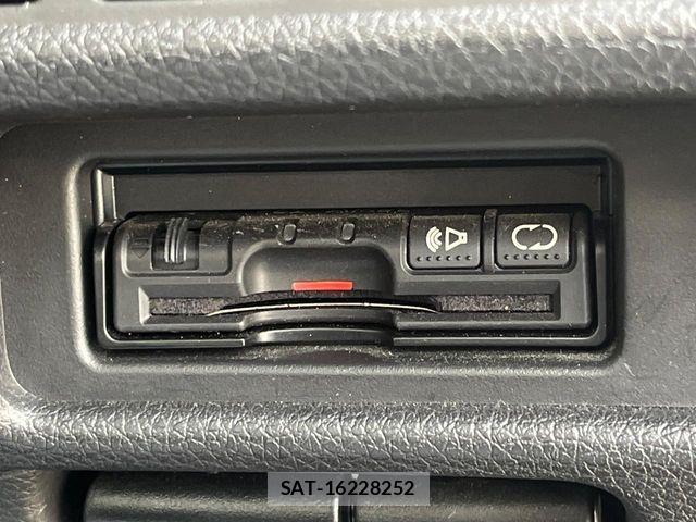 Nissan X-TRAIL 2015-03 7021938-6