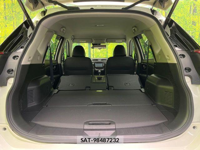 Nissan X-TRAIL 2018-06 7227554-9