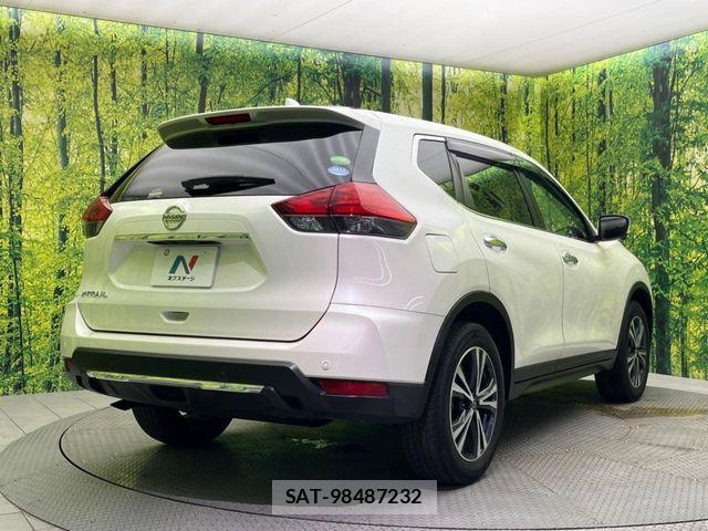 Nissan X-TRAIL 2018-06 7227554-16