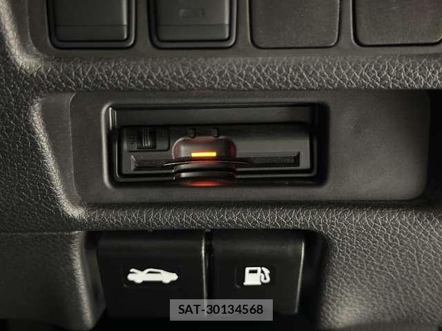 Nissan X-TRAIL 2017-09 7227552-14