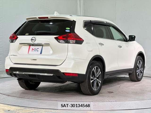 Nissan X-TRAIL 2017-09 7227552-4