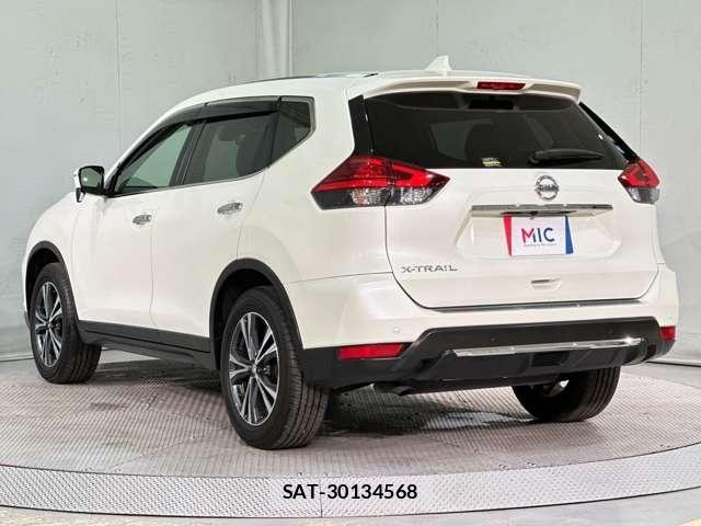 Nissan X-TRAIL 2017-09 7227552-6