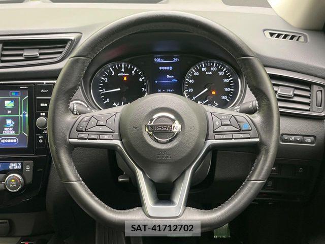 Nissan X-TRAIL 2017-08 7227551-10
