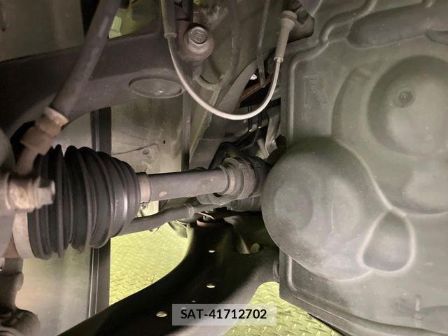 Nissan X-TRAIL 2017-08 7227551-19