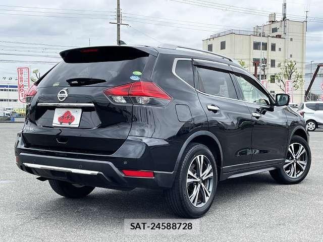 Nissan X-TRAIL 2019-06 7227555-2