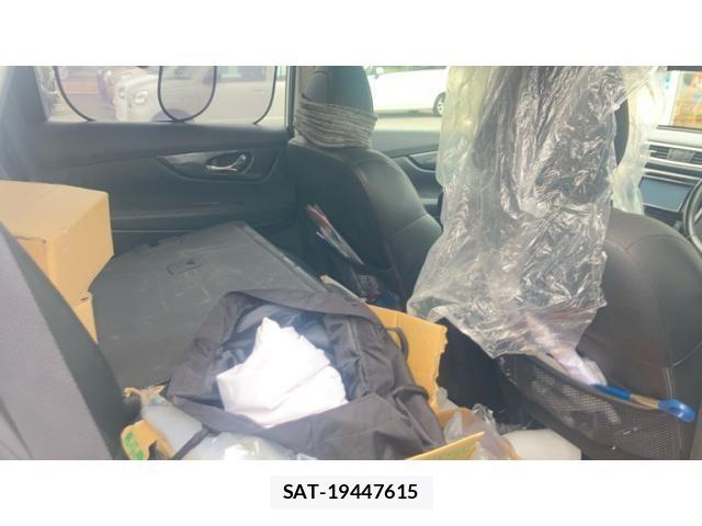 Nissan X-TRAIL 2016-12 7273318-9