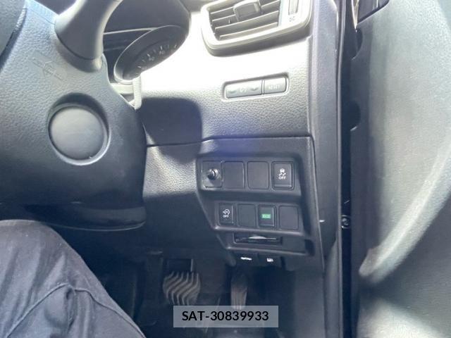 Nissan X-TRAIL 2016-11 7331419-19