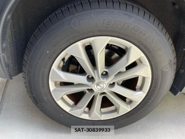 Nissan X-TRAIL 2016-11 7331419-6