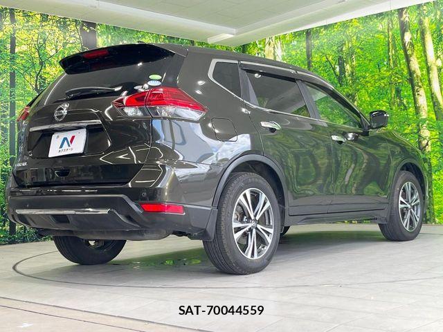 Nissan X-TRAIL 2017-07 7331408-16