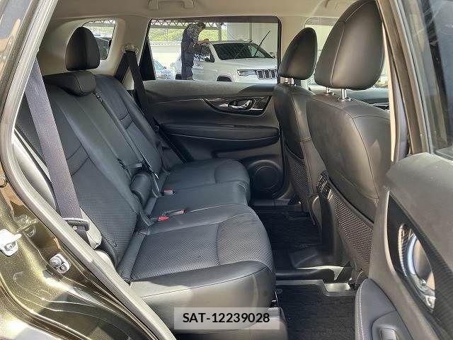Nissan X-TRAIL 2018-09 7331407-11