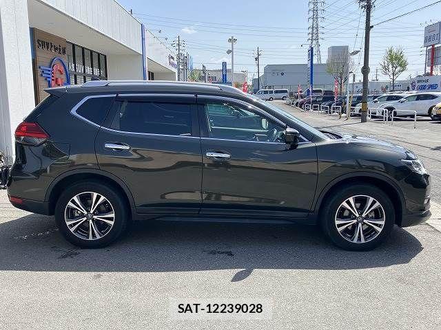 Nissan X-TRAIL 2018-09 7331407-14