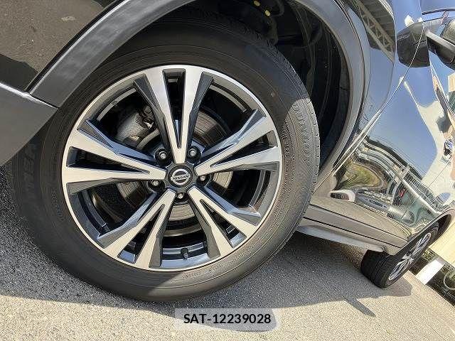Nissan X-TRAIL 2018-09 7331407-18