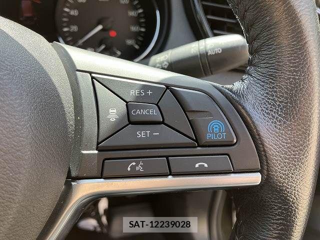 Nissan X-TRAIL 2018-09 7331407-4