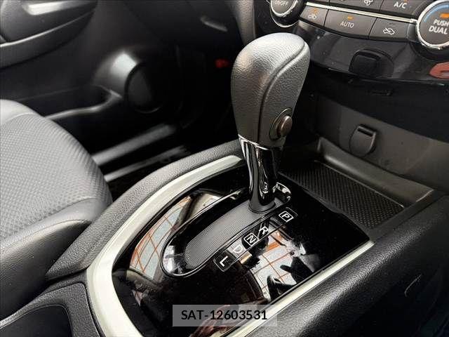 Nissan X-TRAIL 2018-03 7360596-28