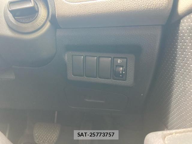 Nissan X-TRAIL 2007-11 7360598-16