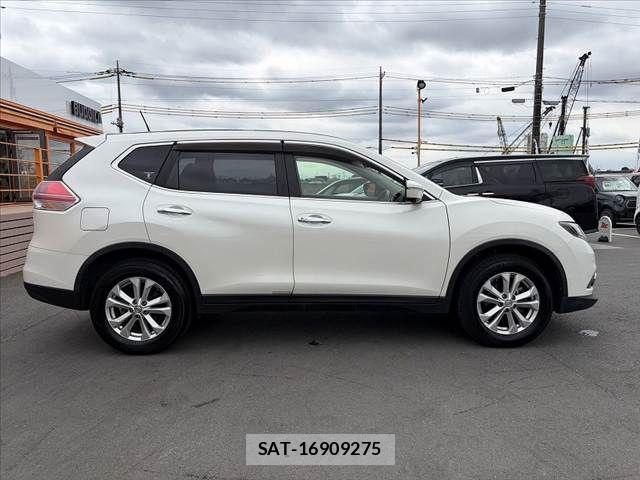 Nissan X-TRAIL 2015-02 7394986-11