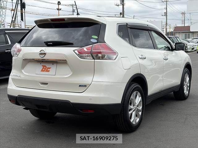 Nissan X-TRAIL 2015-02 7394986-14