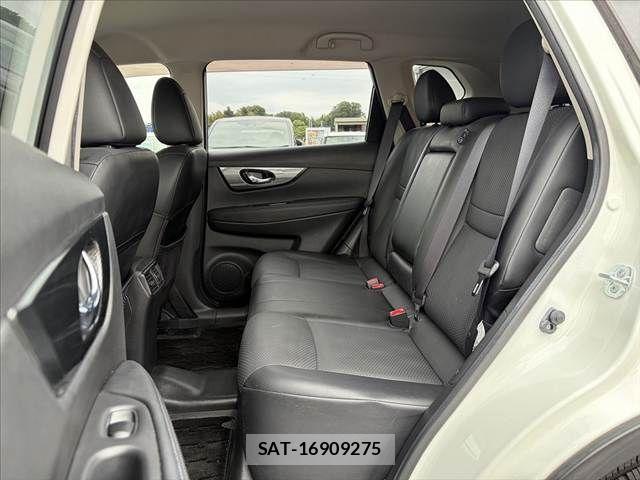 Nissan X-TRAIL 2015-02 7394986-17