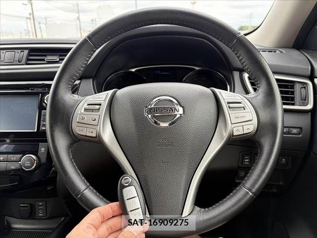 Nissan X-TRAIL 2015-02 7394986-6