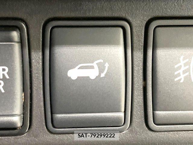 Nissan X-TRAIL 2017-09 7394000-6