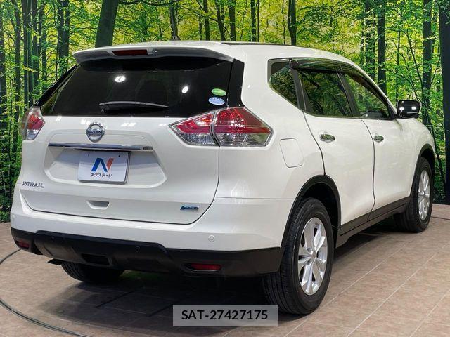 Nissan X-TRAIL 2015-10 7459032-17