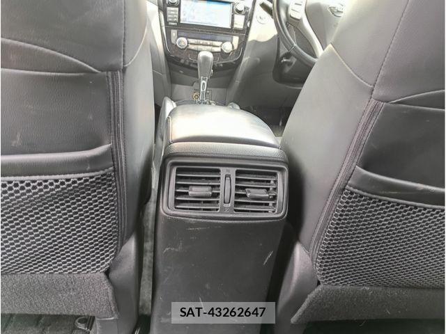 Nissan X-TRAIL 2016-02 7459034-12